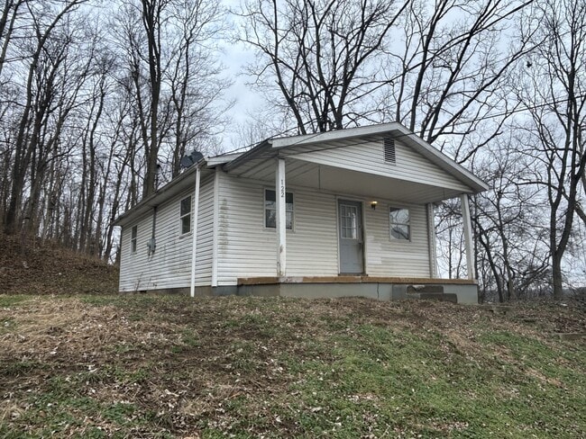 Building Photo - 122 Spring-Hill St