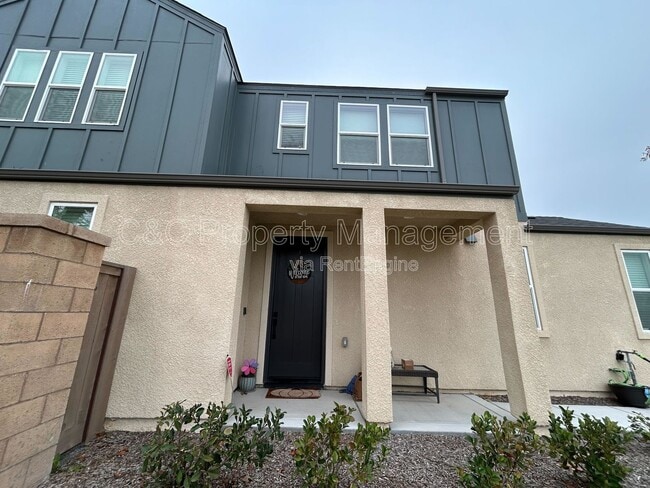 Building Photo - 711 Robert Ave