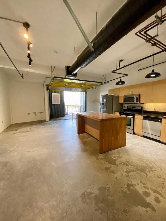 Foto del edificio - 1 bedroom in Los Angeles CA 90031