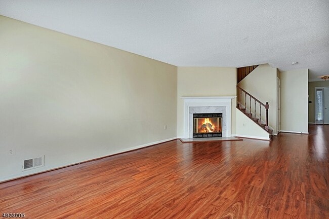 Building Photo - 2102 Ackmen Ct