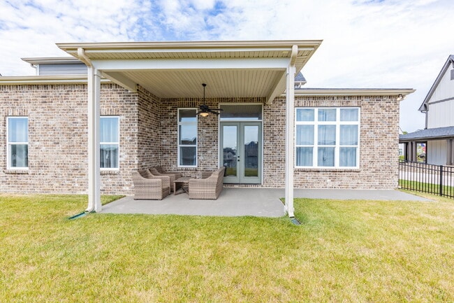 Building Photo - Gorgeous 5 bedrooms, 4 bathrooms in Colleg...