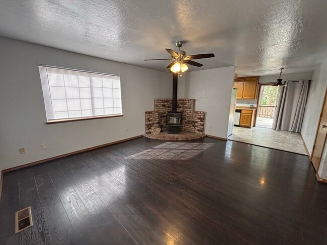 Building Photo - 6160 Sly Park Rd