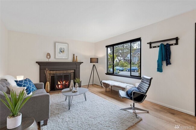 Foto del edificio - 8222 20th Ave NE