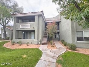 Building Photo - 2929 W Yorkshire Dr