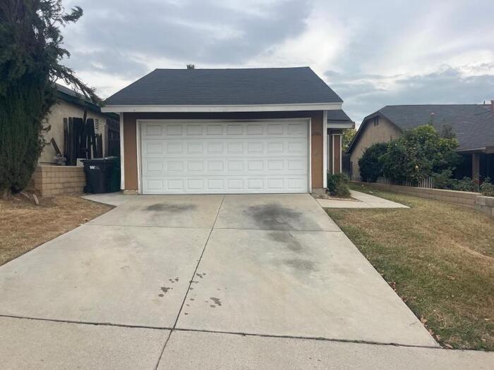 Primary Photo - House For Rent