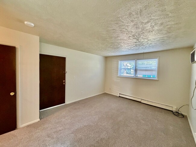Building Photo - 1106 N Mclean St