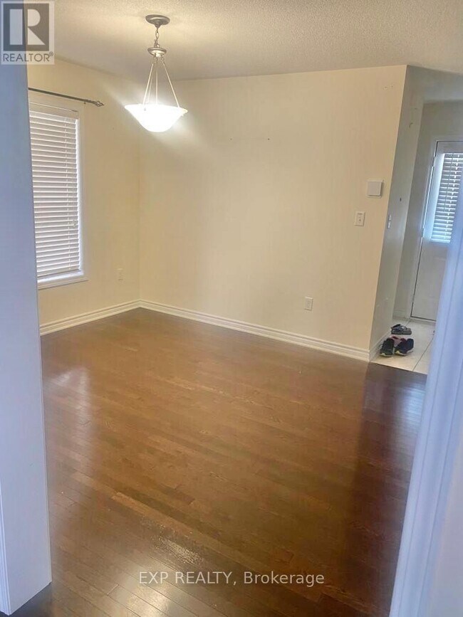 Photo du bâtiment - 39 Bloom Dr