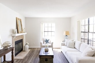 Building Photo - 23842 Alicia Pkwy