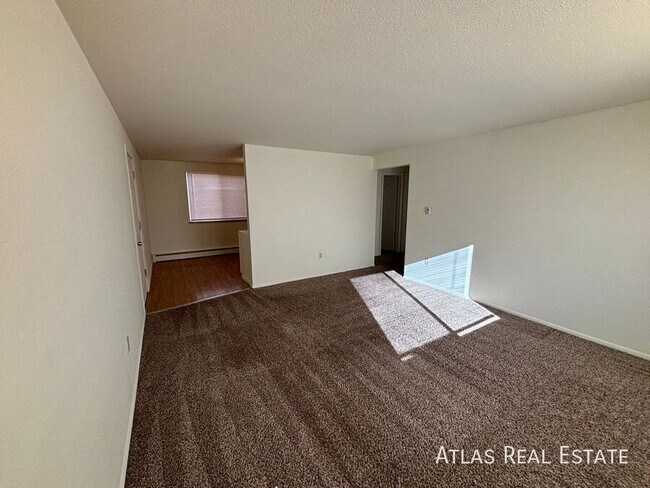 Foto del edificio - 3730 Owens St