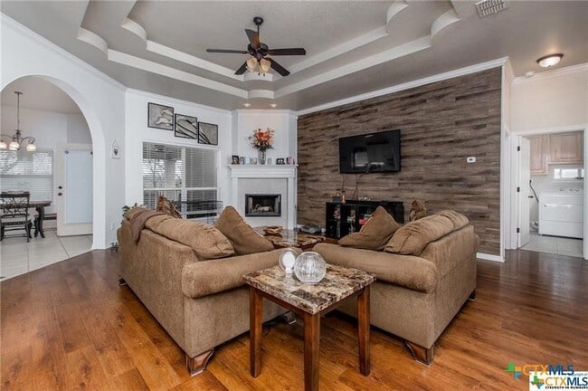 Foto del edificio - 1415 Loving Trl