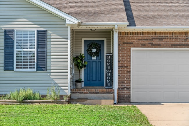 Building Photo - 2413 Egret Dr
