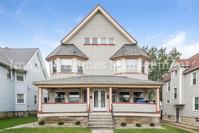 Primary Photo - 1374 Gladys Ave