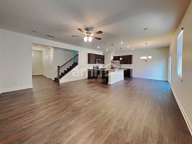 Foto del edificio - 500 Summit View Lane