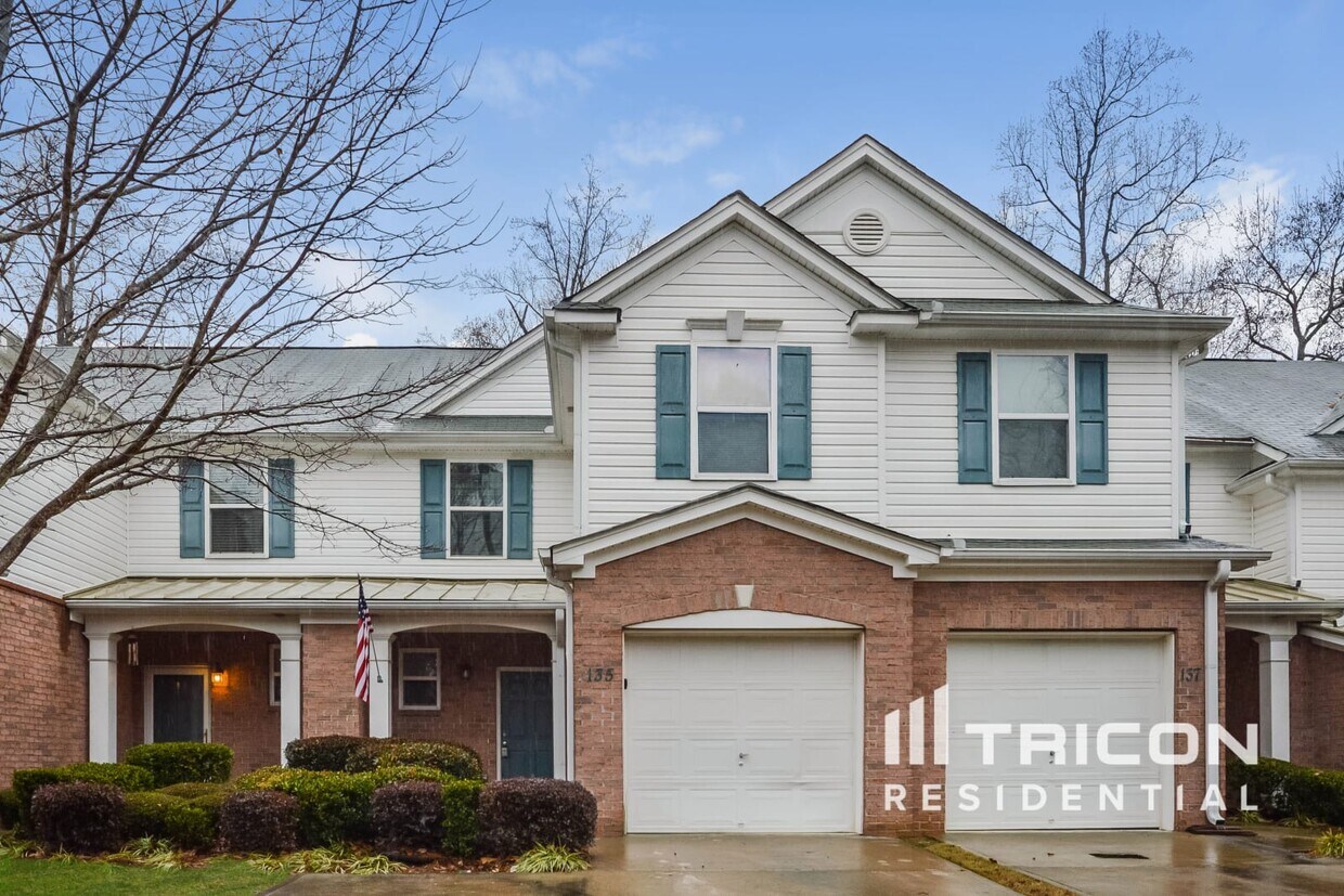 Foto principal - 135 Ellis Drive