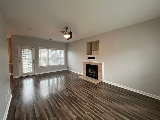 Foto del edificio - 3307 Creek Trail Rd