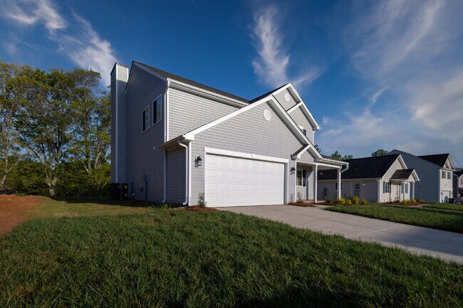 Building Photo - Spacious 4BR/2.5BA Preston Floor Plan (2,227 Sq Ft) – Granite Kitchen, Stainless Steel Appliances...