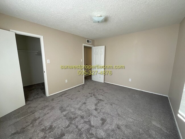 Foto del edificio - 2203 N Tucker Ave