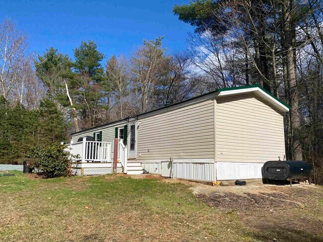 Building Photo - 10 Spring St