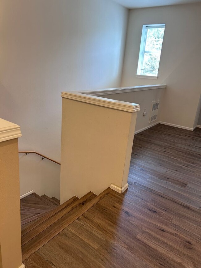 Building Photo - Charming & Modern 2-Bedroom Ashburn Community Townhome