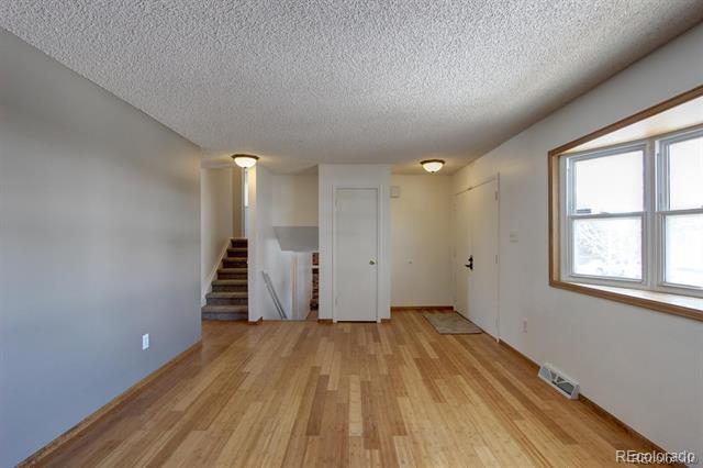 Foto del edificio - 6233 W Caley Ave