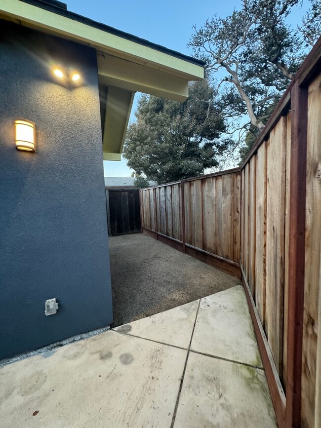 Foto del edificio - 1143 Madera Ct