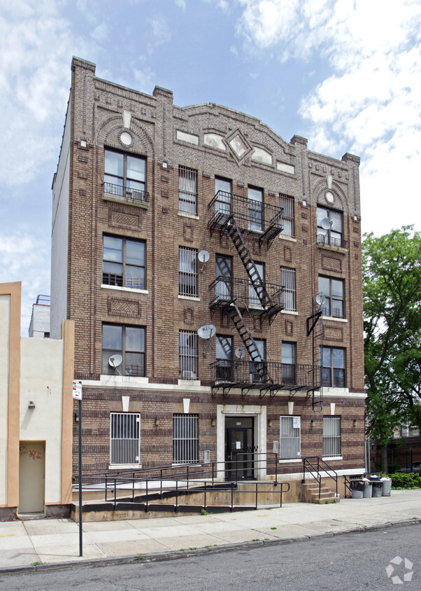 Building Photo - Veterans Residence