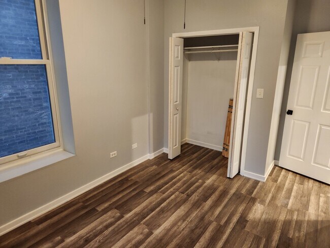 Foto del edificio - 1246 N Wells St