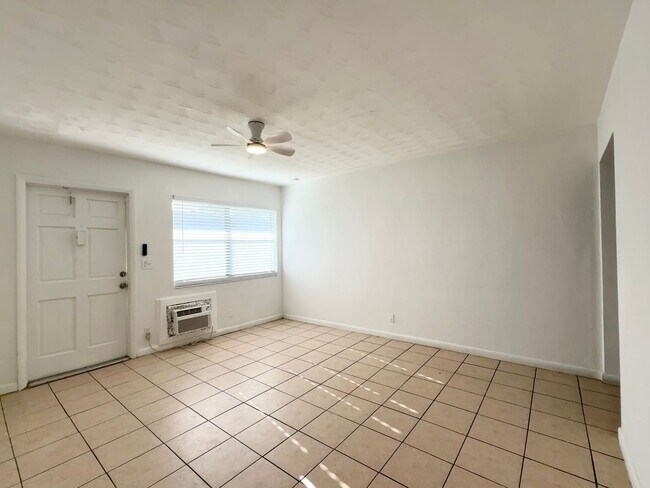 Foto del edificio - 606 SW 8th St