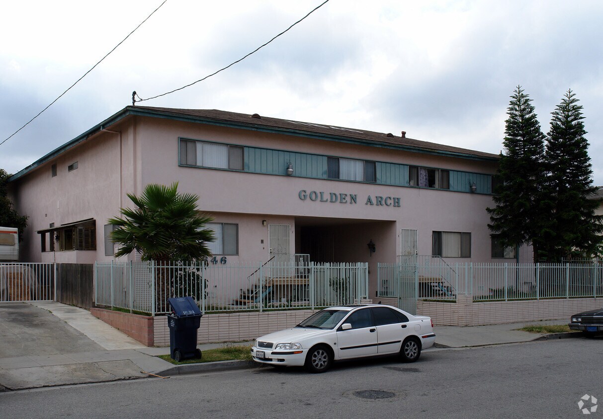 Primary Photo - Golden Arch