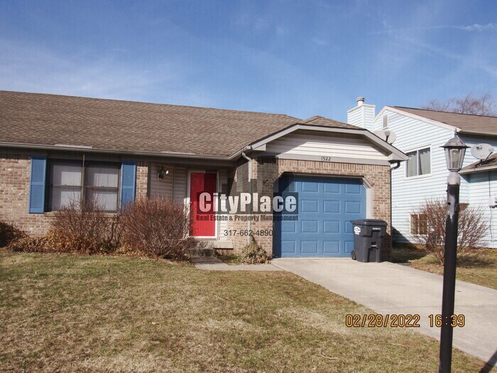 Primary Photo - 1522 Timber Village Dr, Greenwood, IN 46142