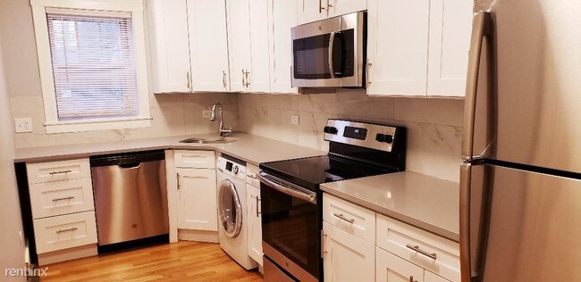 Building Photo - 4524 N Malden St