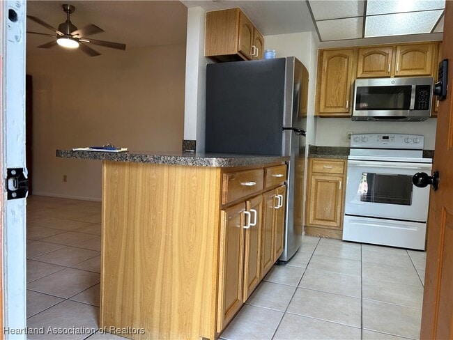 Foto del edificio - 603 Manor Cir