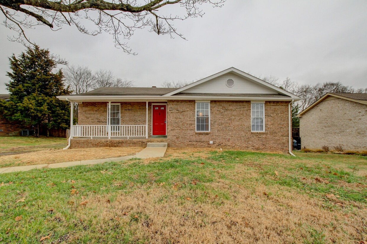 Primary Photo - Charming Renovated Home With Hardwood Floo...