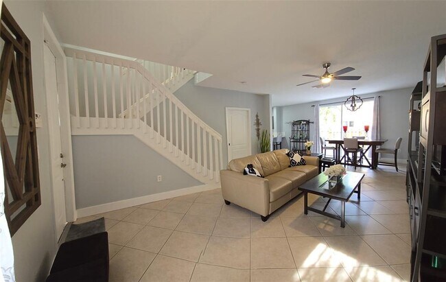 Foto del edificio - 953 NW 135th Ave