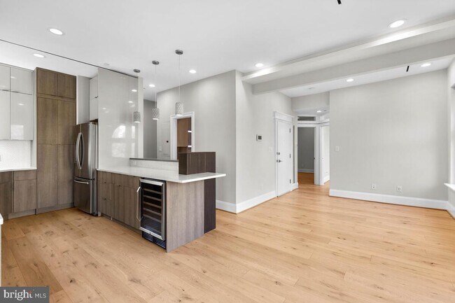 Foto del edificio - 2112 Wyoming Ave NW