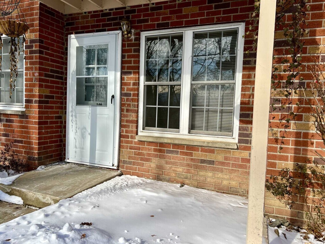 2 Colonial Rd Unit 140, Beacon, NY 12508 Condo for Rent in Beacon, NY