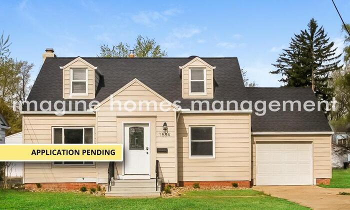 Primary Photo - Stunning 3 Bedroom Home in Cleveland!