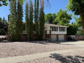 Building Photo - 1597 Navajo Dr