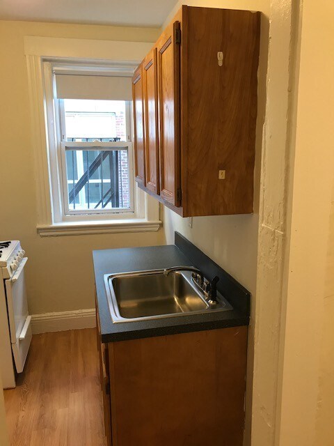 Primary Photo - 1124 Boylston St