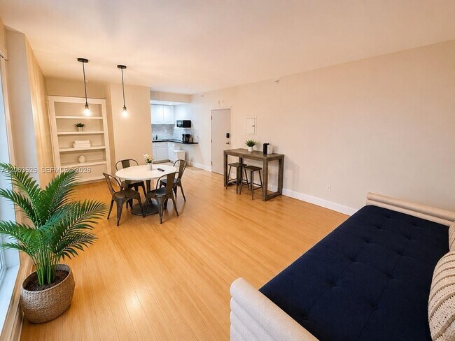 Foto del edificio - 3025 Indian Creek Dr