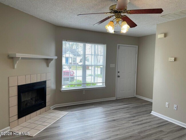Foto del edificio - 117 Mesa Ln