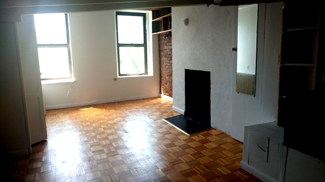 Primary Photo - 40 1st Avenue