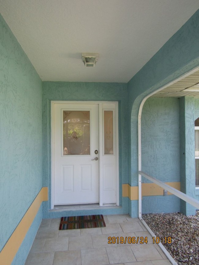 Building Photo - Dog Friendly Pool Home with Large Yard