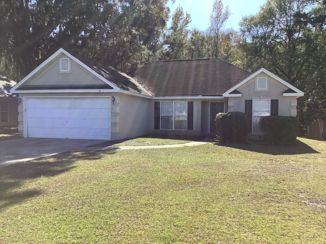 Primary Photo - 249 Longleaf Circle
