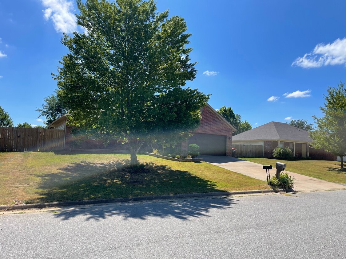 Photo - 1354 Laurie Ln (Elkins, AR)