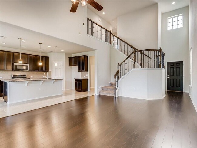 Building Photo - 9801 Tolima Dr
