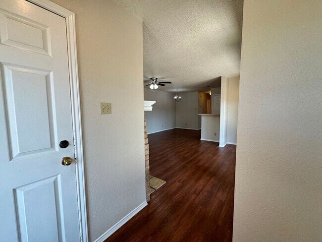 Building Photo - 8700 Clearbrook Trail