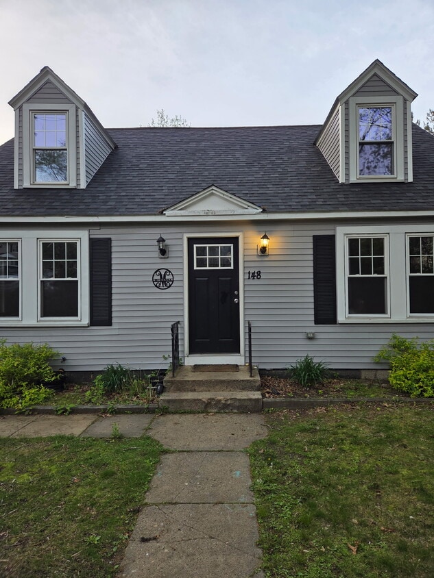 Primary Photo - 148 Leicester St