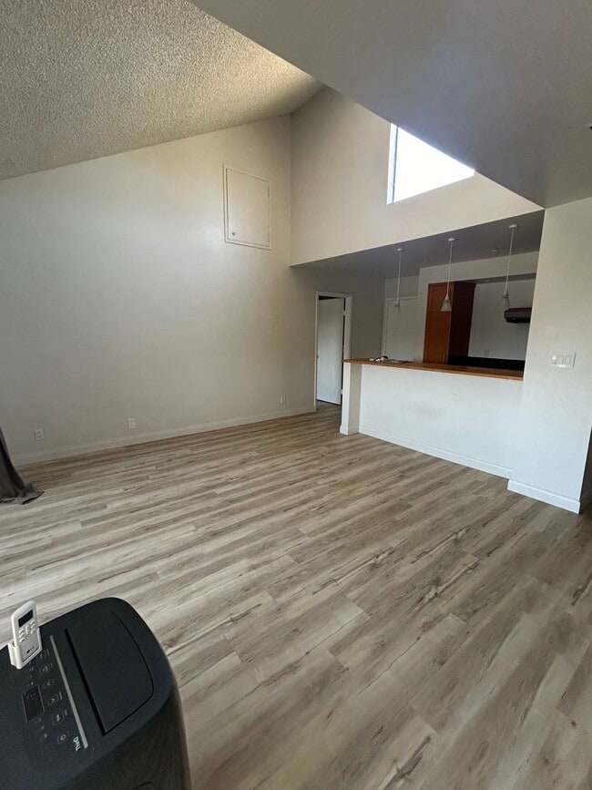 Living room - 8022 Linda Vista Rd