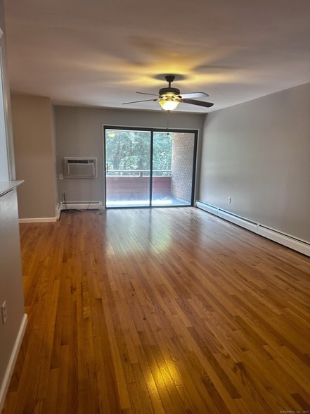 Building Photo - 100 Oxbow Dr